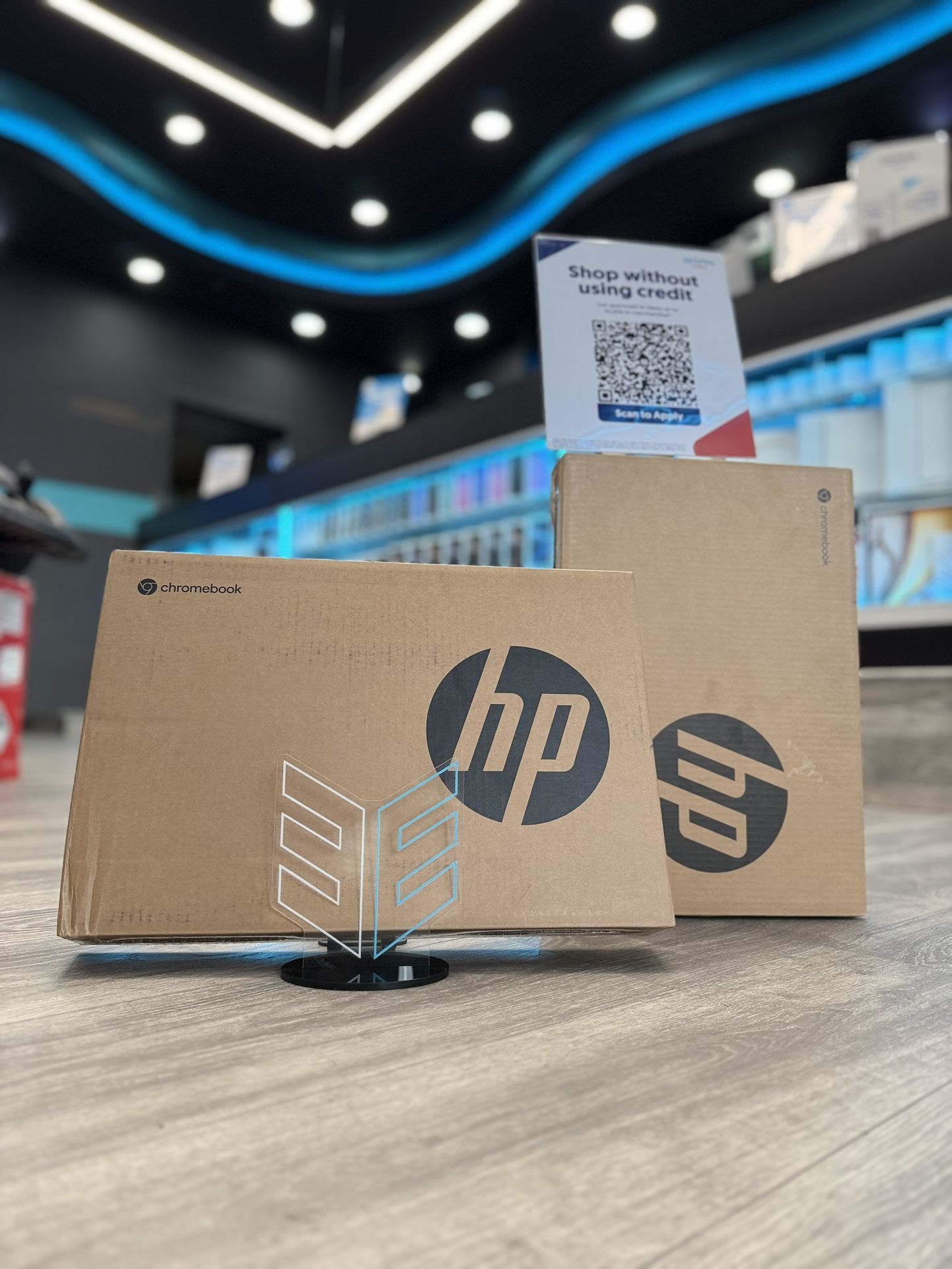 HP Chromebook 14a-ne1013dx ( Payment Plans Available / Planes De Pagos Disponibles )