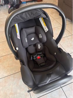 Joie Rue infant car seat w/base