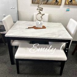 Beautiful! 5-pc Dining Table Set With Bench 