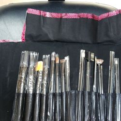 15 pcs Makeup Brushes and Travel-case