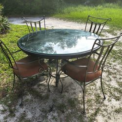 Dining table And chairs
