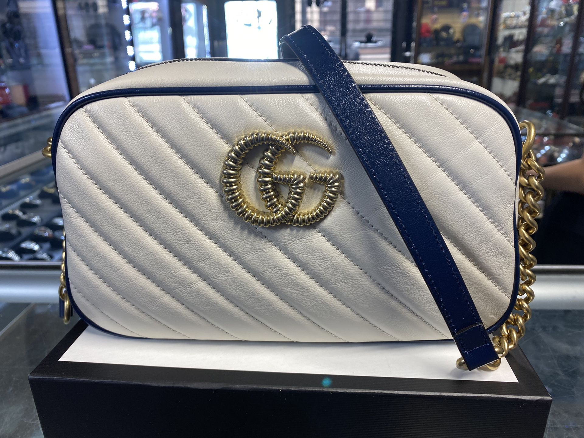 GUCCI MARMONT SMALL SHOULDER BAG PERFECT CHRISTMAS GIFT