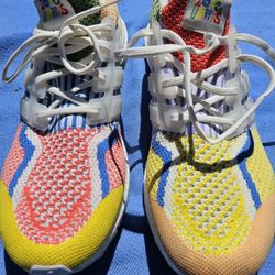 Adidas Ultra Boost - Love Unites 