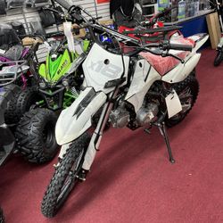 Apollo 125cc Dirt Bike Brand New