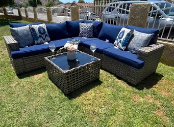Patio furniture set outdoor new in the box