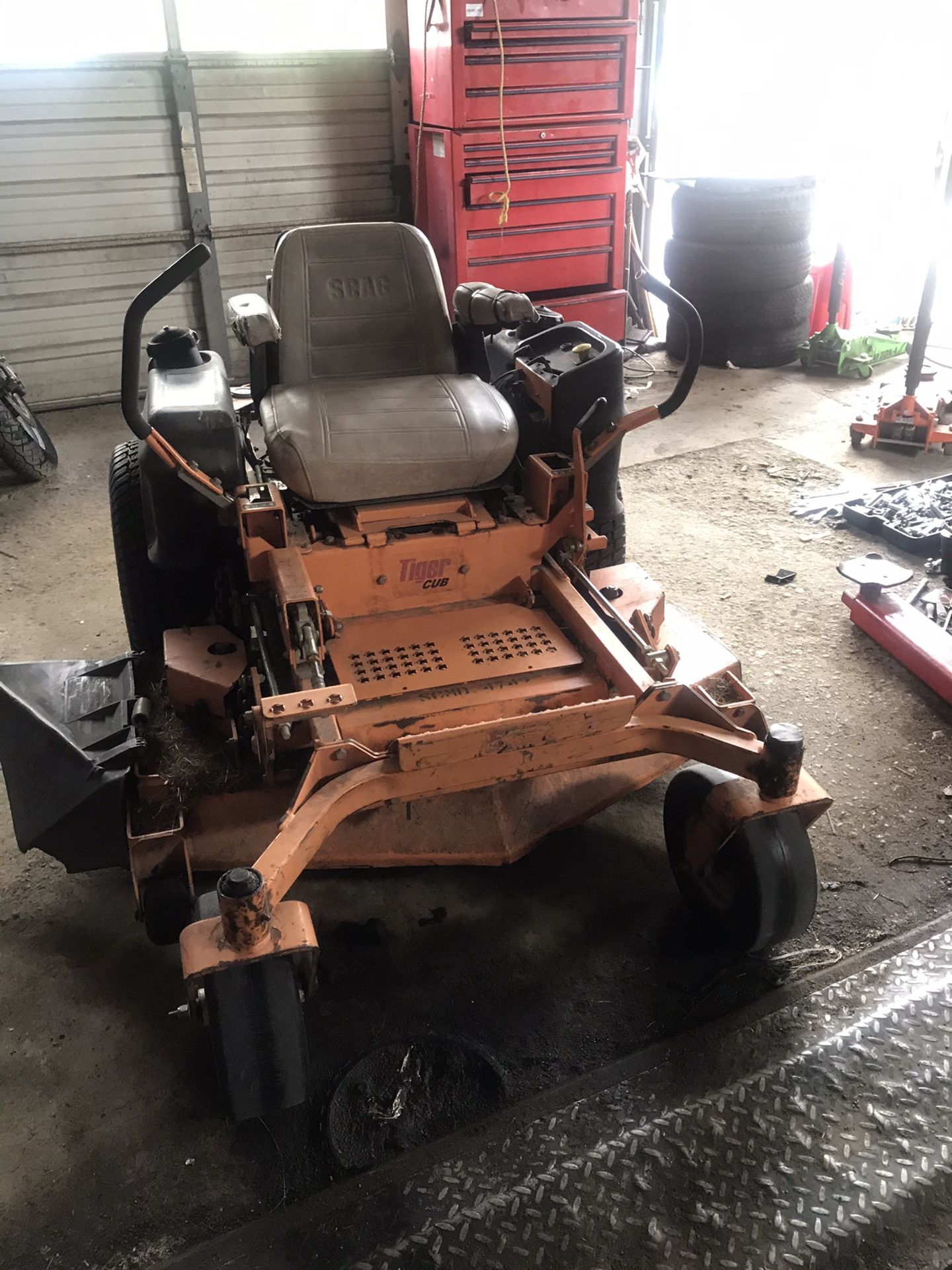 Zero turn- 1241 hours