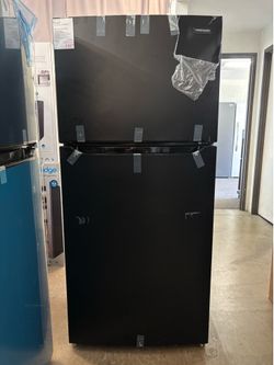 New! Frigidaire 18.3 Cu Ft Top Freezer Refrigerator
