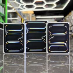 iPad Pro 11 inch & 13 inch M4 Chip (Latest Model) (Take It Home In Payment/ llévatelo a casa en pagos) 