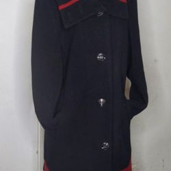 WOMENS BLACK COAT SIZE M.
