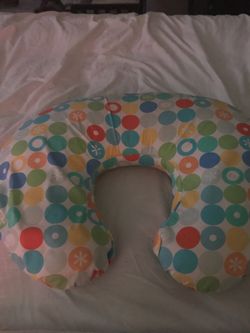 Boppy pillow with washable cover