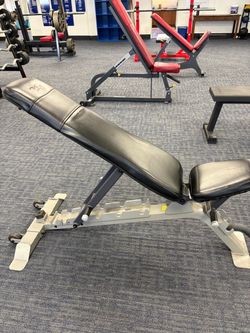 Adjustable workout bench