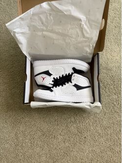 JUMP-MAN Nikes