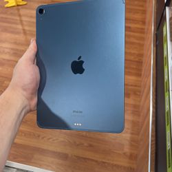 iPad Air 5th Generation 64Gb Wifi & Cellular Used 