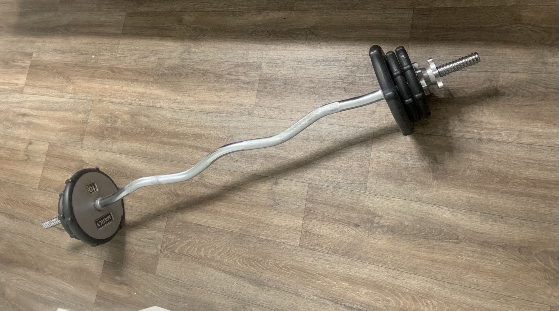 Olympic EZ Curl Bar With 40lbs Of Weights Curling Bar Weight Lifting