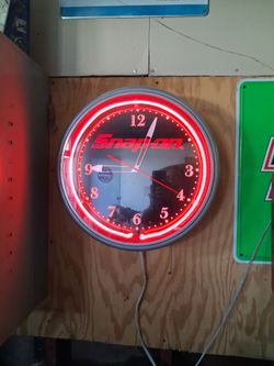 Snap 0n wall clock