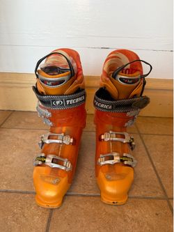 Tecnica Ski Boots size 9