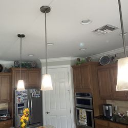 3 Pendant Lights 