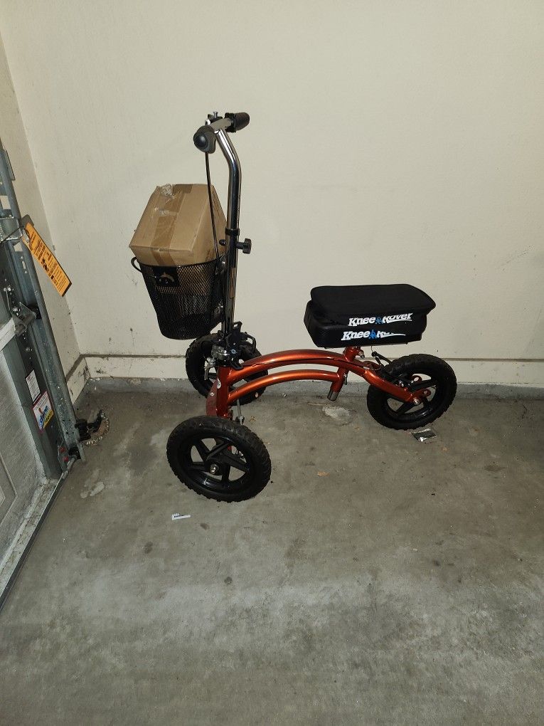 Knee Rover Like New