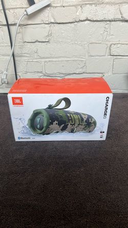 JBL charge 6 portable Bluetooth speaker