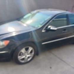 2005 Acura RL