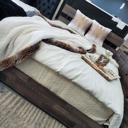 🙋‍♀️ 4pc Queen Bedroom 👉 Furniture Sectionals Avail 