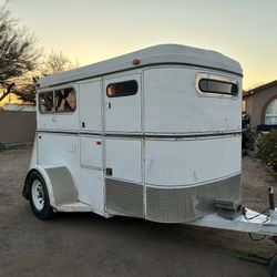 Horses Trailer 
