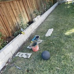 Retaining Walls And Grass 
