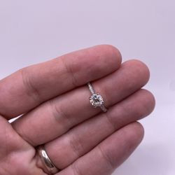 Diamond Engagament Ring (1.01 C.t) Cert!