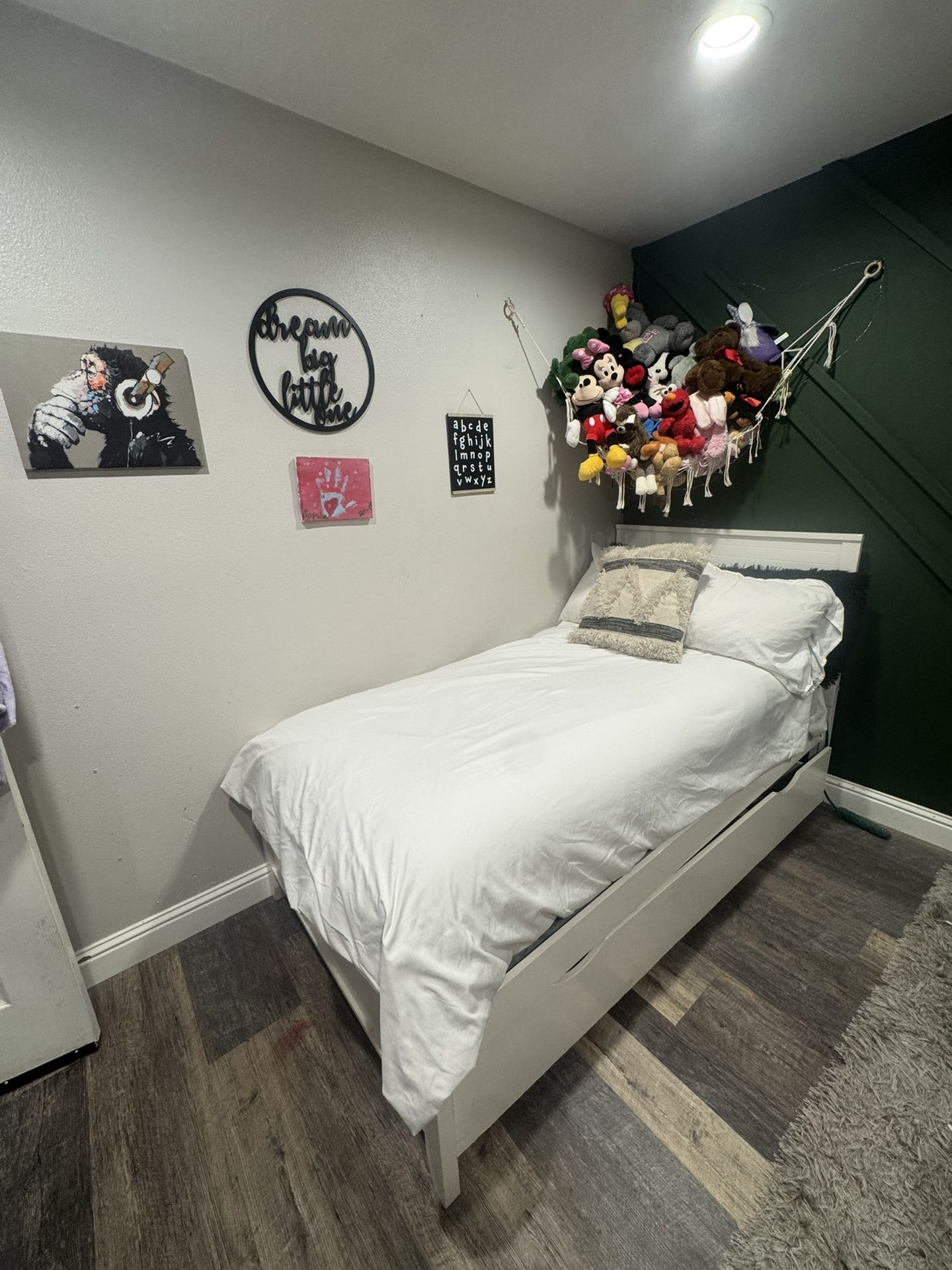 Trundle Twin Beds.