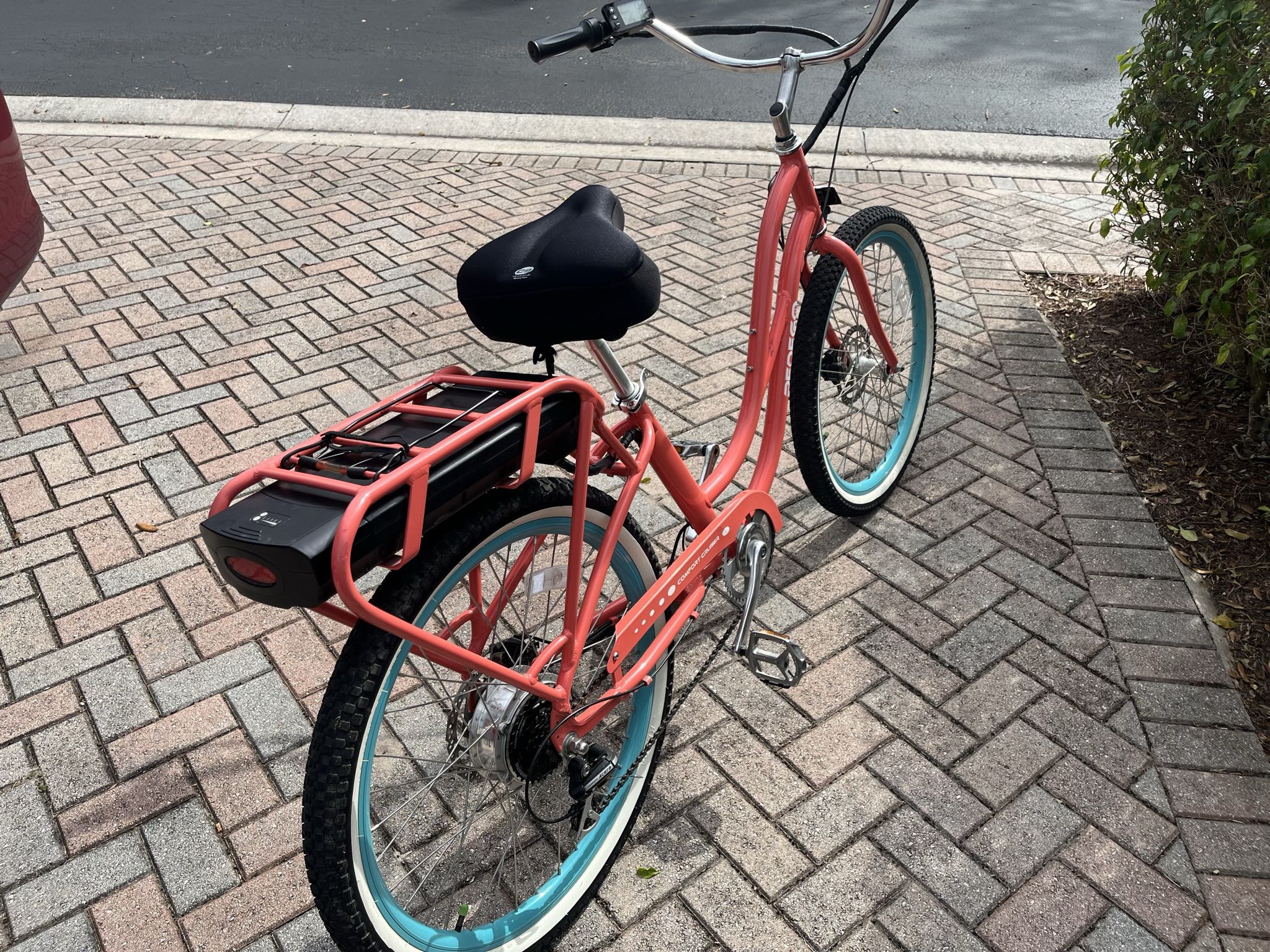 Pedego electric Bike Comfort cruiser