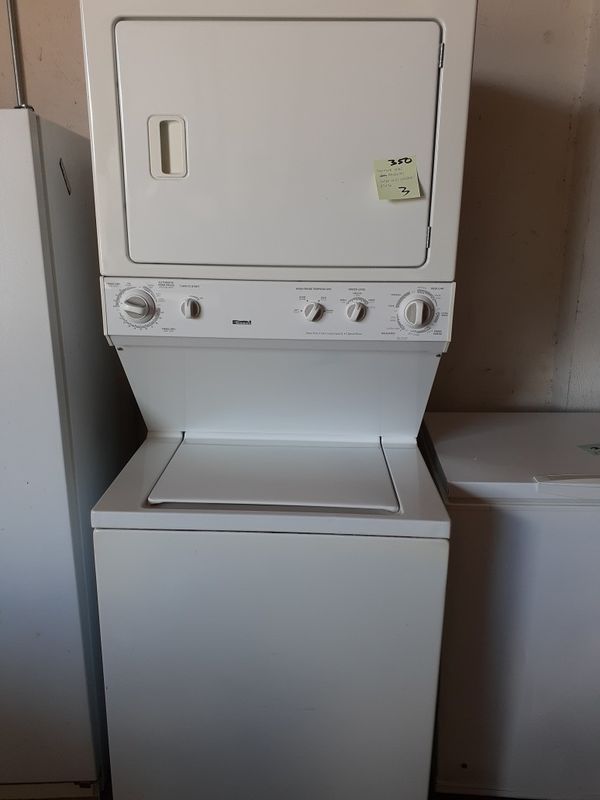 Kenmore electric stackable washer and dryer for Sale in Philadelphia