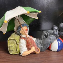 Gilde Clown "Tired Globetrotter" Home Décor Clown Statue
