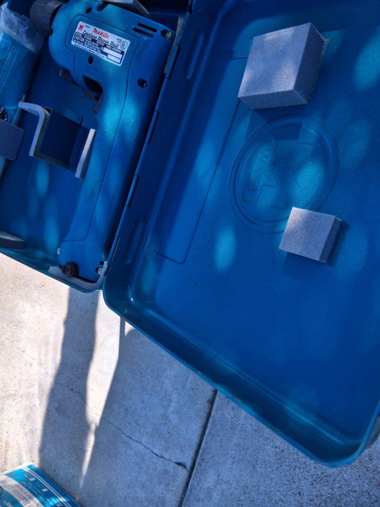 Mikaita Drills  With Battery And Charger 