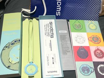Blaue Acht Royal Pop swatch watch