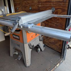 Ridgid R4512 10" Cast Iron Table Saw