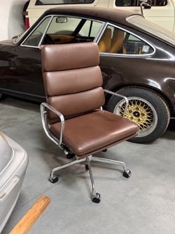 Authentic Herman Miller Eames Soft Pad Executive chairs