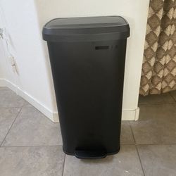 Black Stainless Steel Trash Can New