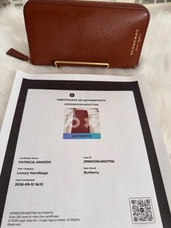 Preloved Burberry London,England Zip-Around Continental Wallet