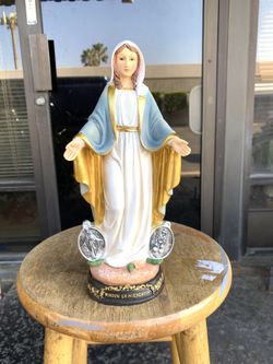 Virgen la Milagrosa 12”