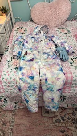 $25 One Piece Kids Snowsuit size medium youth