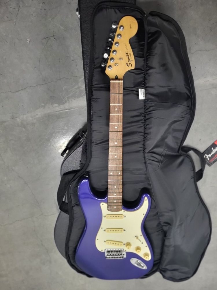 Squire Stratocaster Affinity Dark Blue