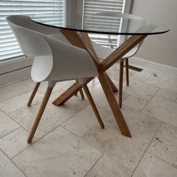 Modern Dining table With 2 Chairs 
