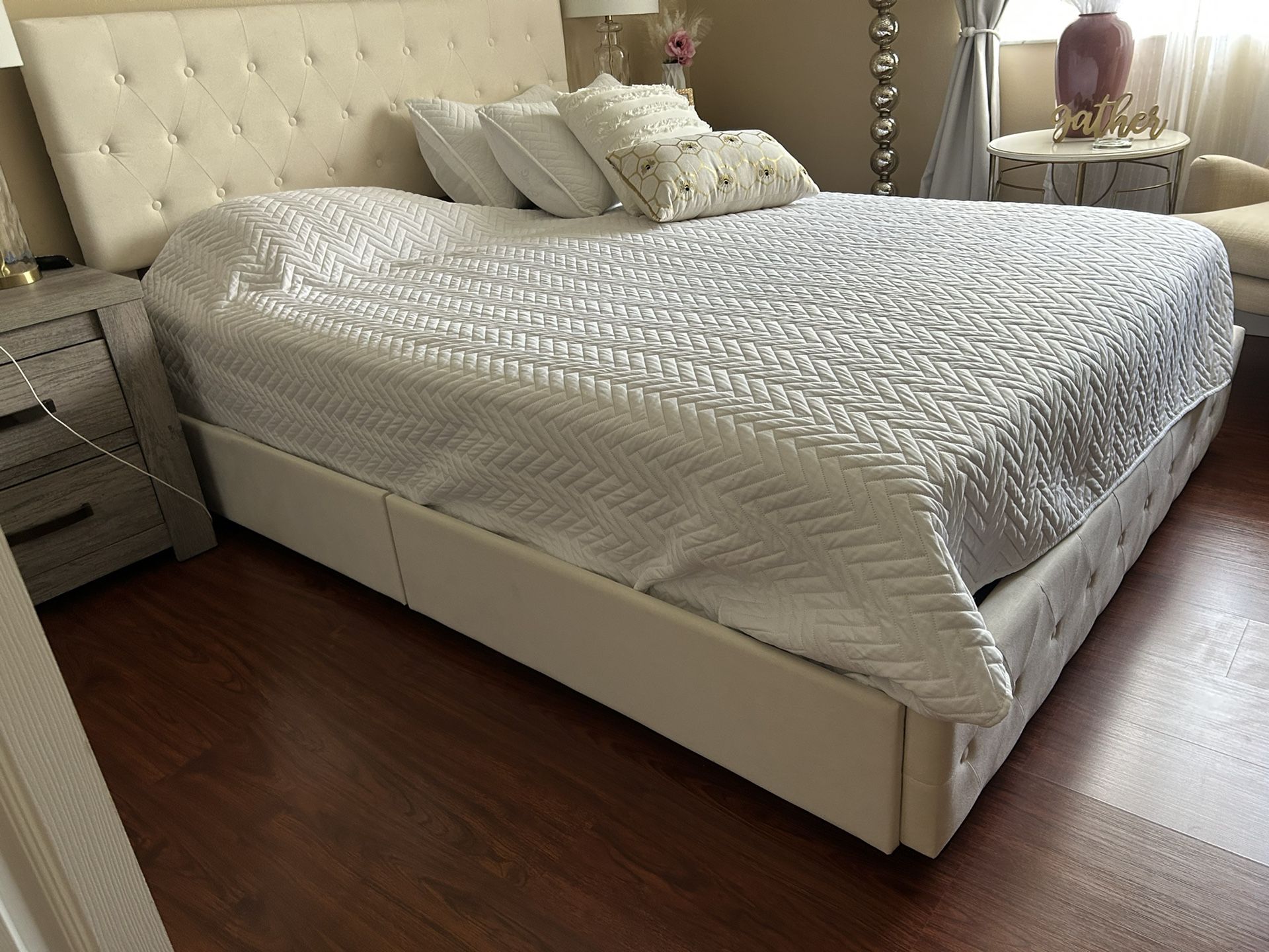 Queen bed frame with 4 drawers