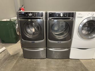 MAYTAG XL CAPACITY WASHER DRYER ELECTRIC SET 