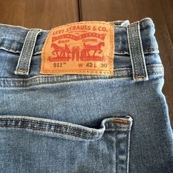 Levi 511 W42 L30