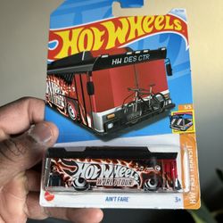 Hot Wheels Treasure Hunt 