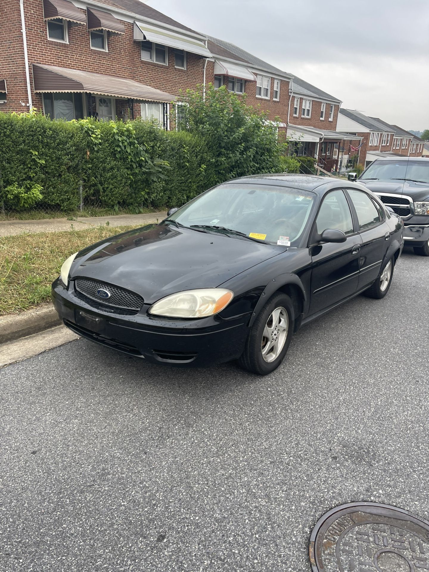 2004 Ford Taurus