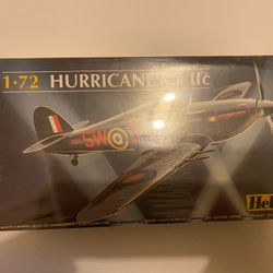Heller model airplane 1-72 Hurricane