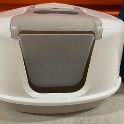 Triangle Cat Litter Box. Off White and Tan. Medium Size. Swing Door. Filter. NEW