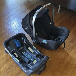 Nuna Pipa Infant Car Seat + Base